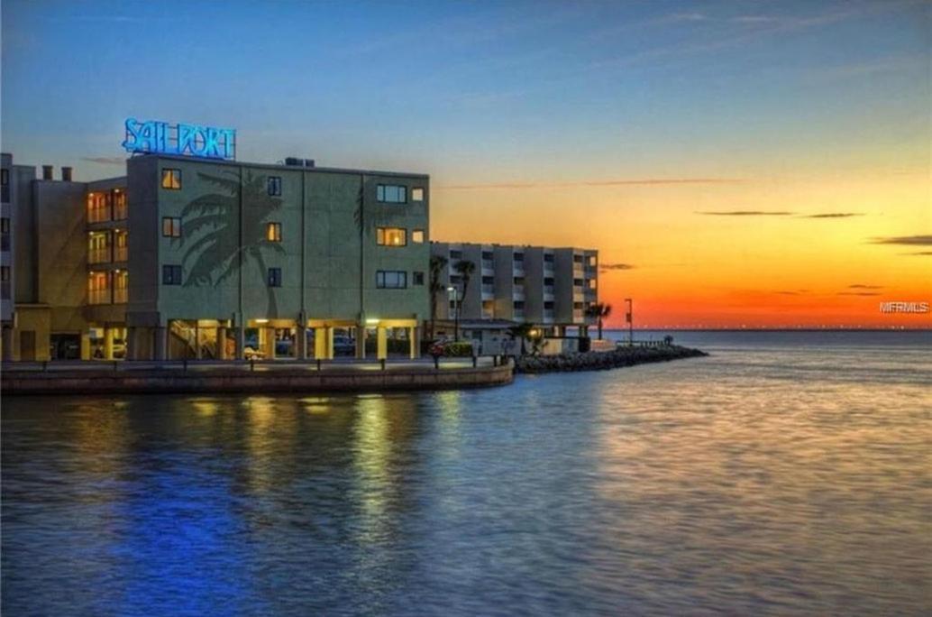 The Kondo Tiki Tampa Eksteriør billede