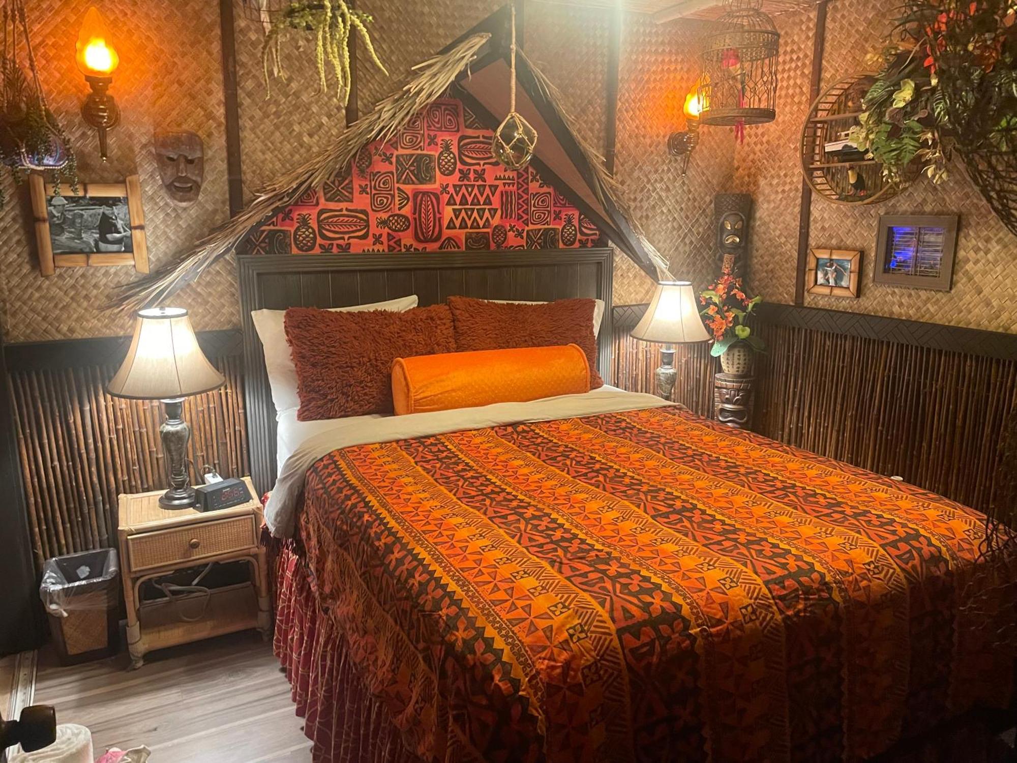 The Kondo Tiki Tampa Eksteriør billede